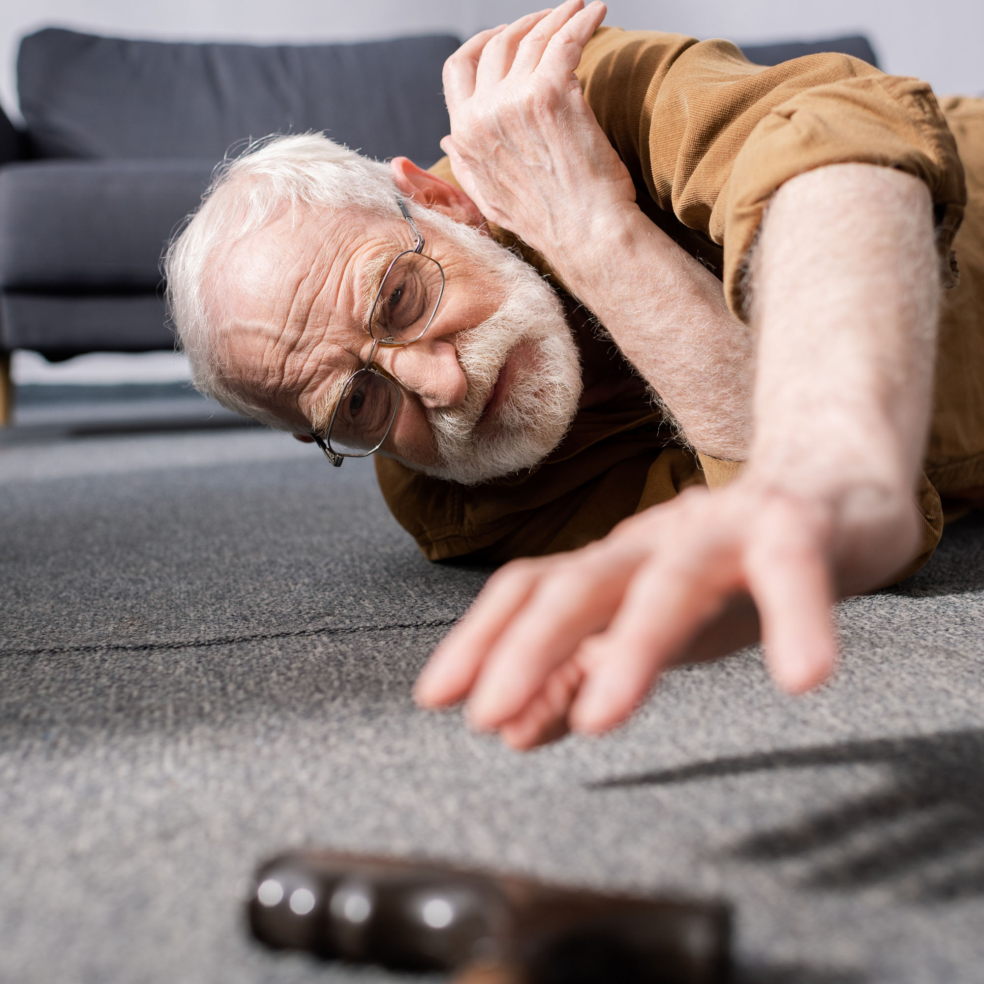 How to Choose the Right Medical Alert Device for Your Loved Ones